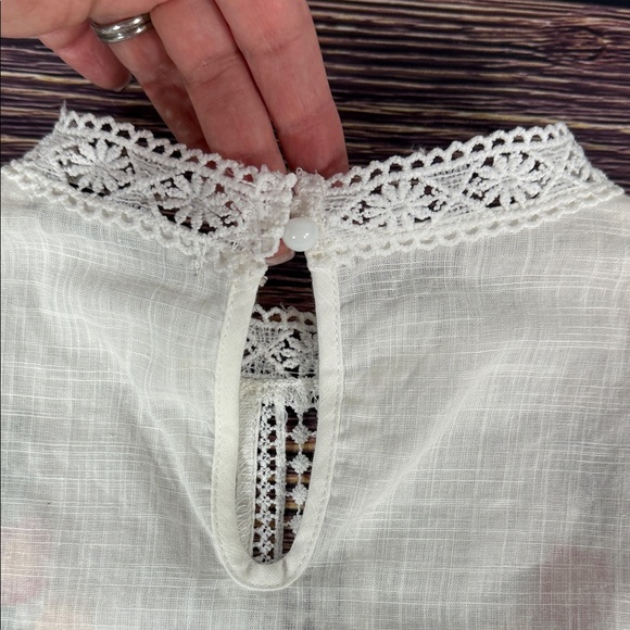 SHEIN Gorgeous White Floral Embroidered Crocheted Shift Blouse NWOT 100% Cotton - Picture 11 of 13